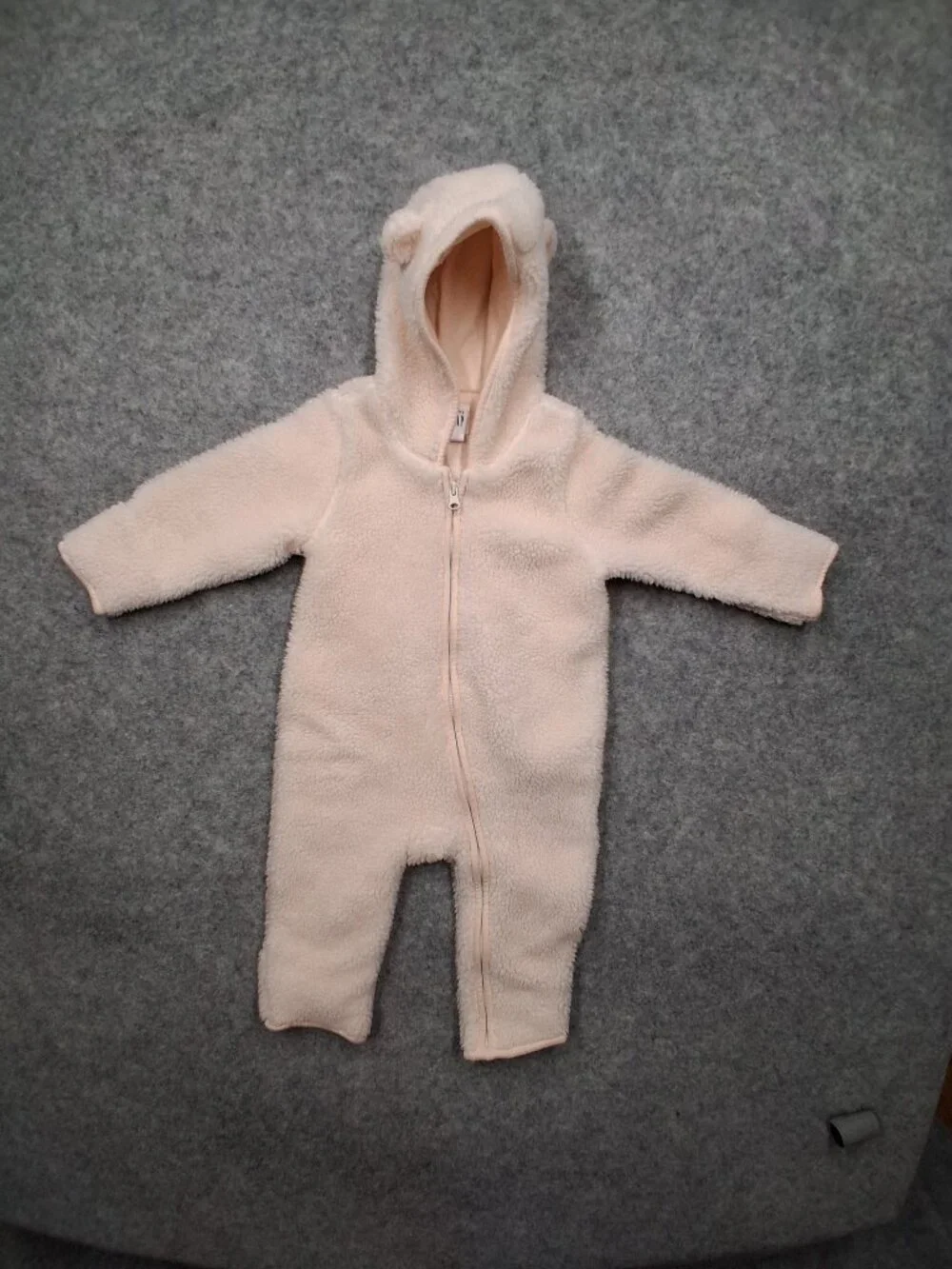 Baby Gap snowsuit size 6-12 months Pink good condition